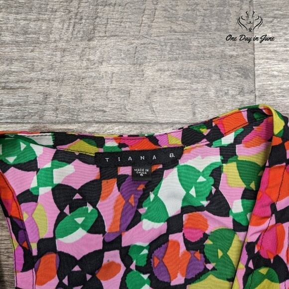 Tiana Sleeveless Mini Dress Size 6 - Picture 2 of 5